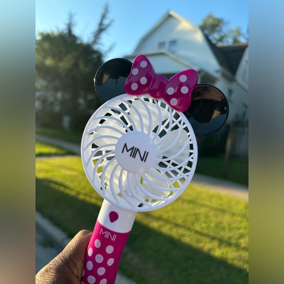 Minnie Hand Held Mini Fan Lights Up Fans 3 Speeds USB Rechargeable With Charger - Picture 9 of 13